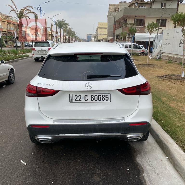 مێرسێدس بێنز GLA